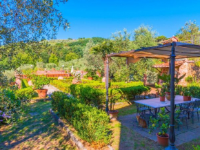 Cozy apartment in Tuscan farmhouse with pool and spa Pieve A Nievole